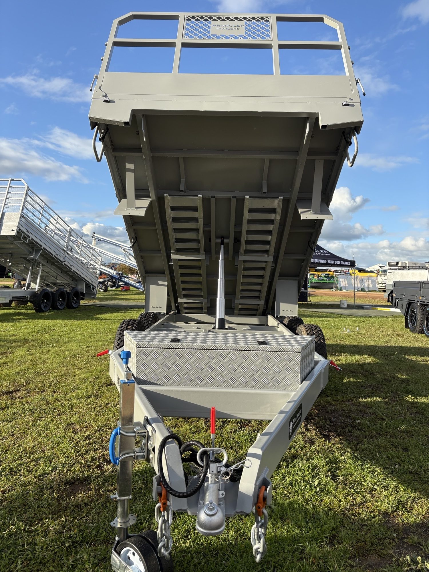 powder coated tipper trailer powder coated tipper trailer